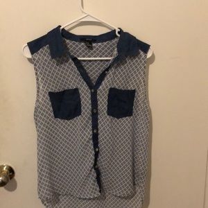 Women’s Forever 21 blouse. US M
